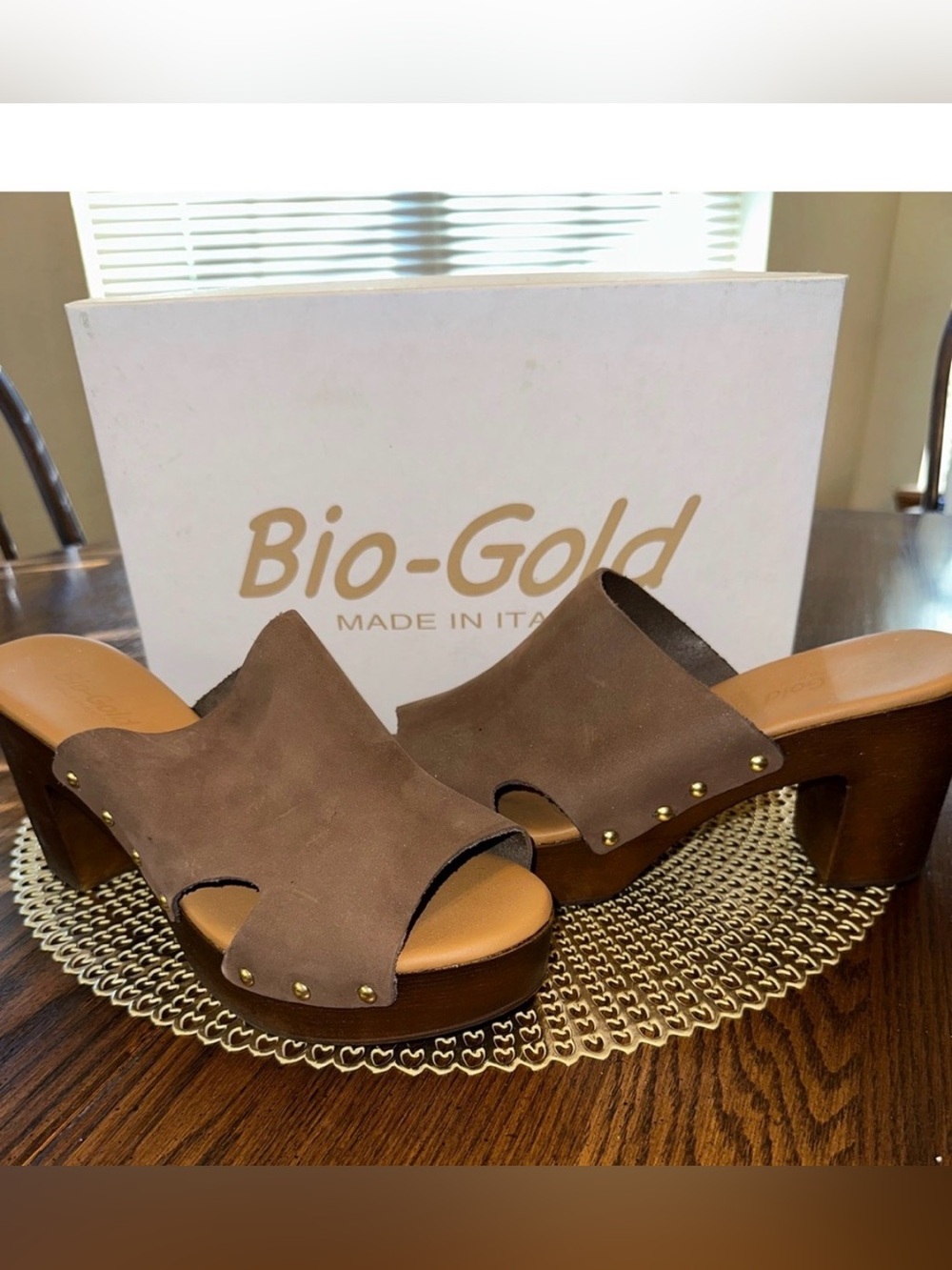 Bio-Gold Made in Italy Women’s Leather Clogs size 9
